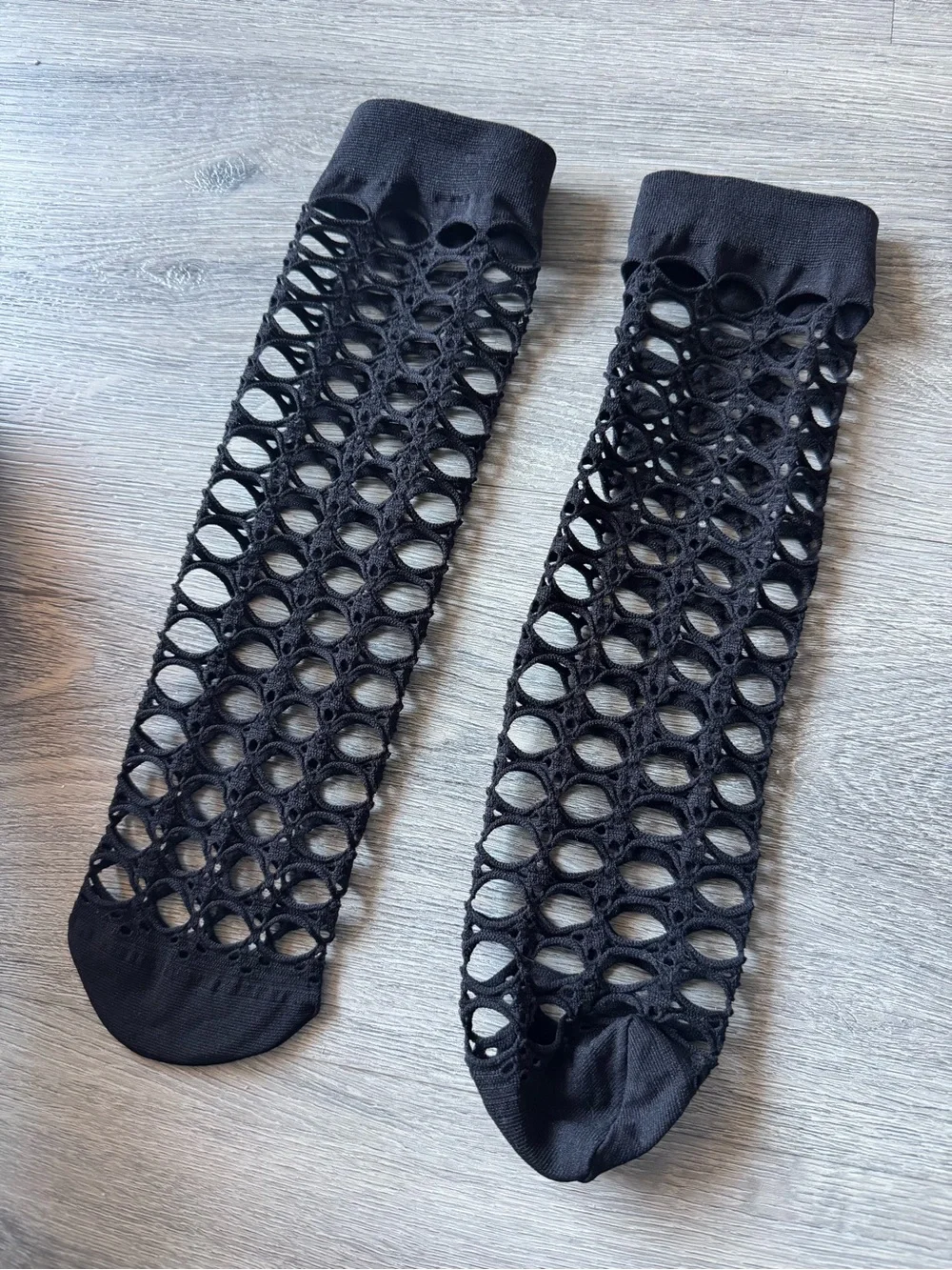 Oversized Fishnet Socks